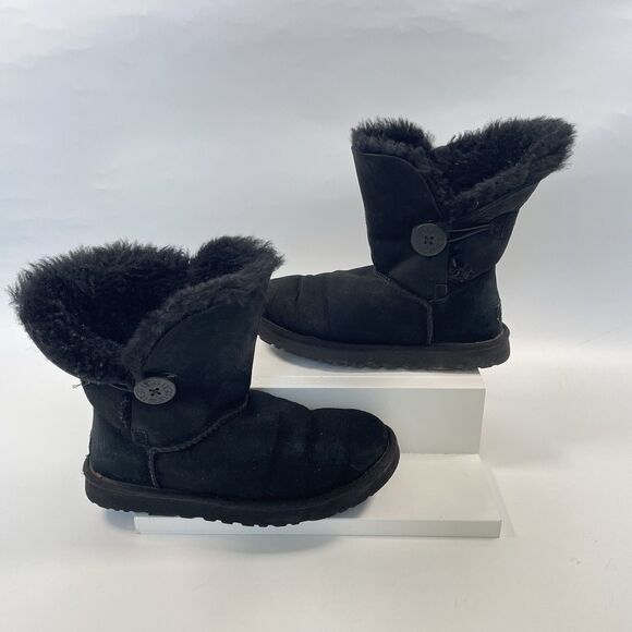 Ugg Australia Bailey Button 5803 Black Suede Sheepskin Boots Women’s Size 7 - Picture 2 of 12